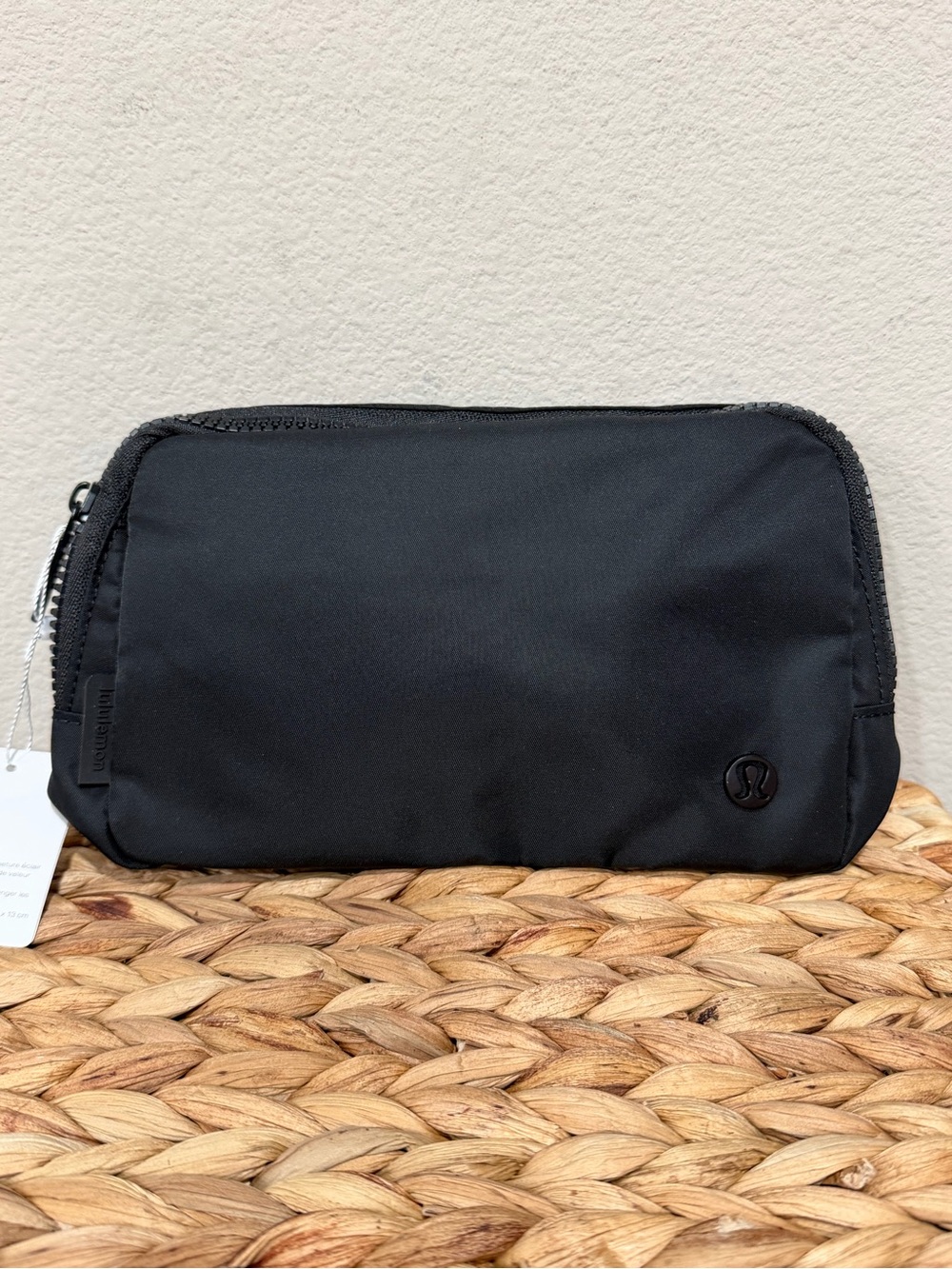 lululemon Everywhere Belt Bag 1L “Black”